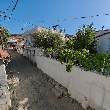 Meli Mila Spiti Milozrooms Villa Ayvalı