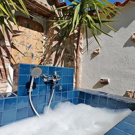 Meli Mila Spiti Milozrooms וילה Ayvalı