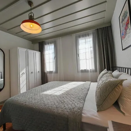 Meli Mila Spiti Milozrooms * Ayvalı