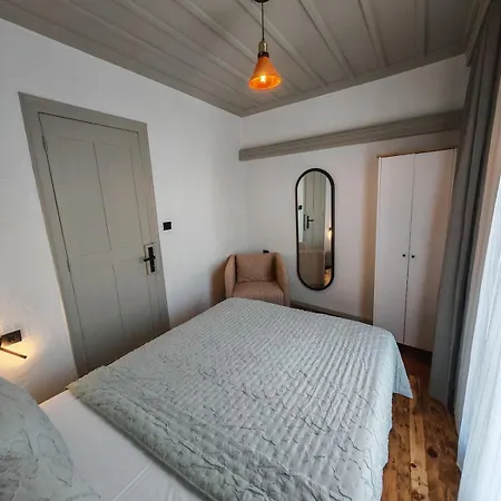 Meli Mila Spiti Milozrooms וילה Ayvalı