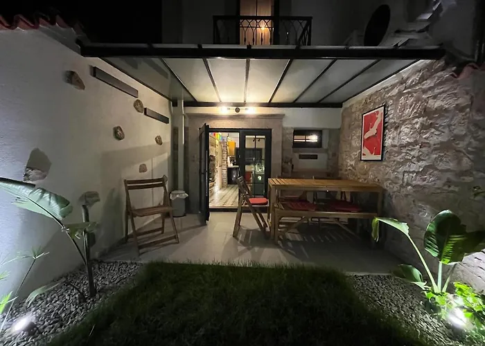 别墅 Meli Mila Spiti Milozrooms *