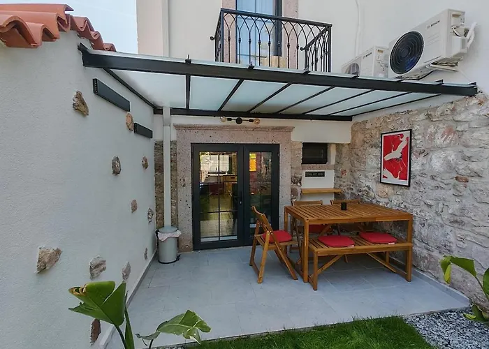 别墅 Meli Mila Spiti Milozrooms *